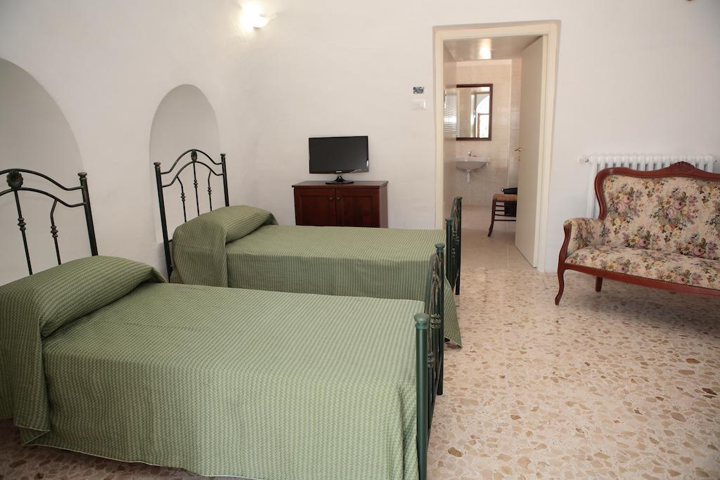 Villa Agriturismo Masseria Casedde Vecchie Martina Franca Zimmer foto
